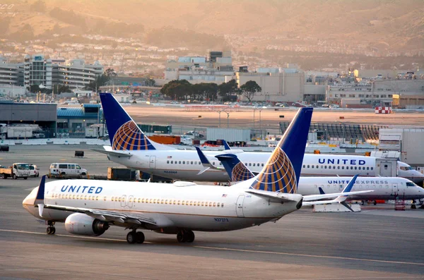 Photo of United jets at SFO